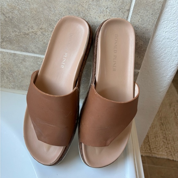 Donald Pliner Sandals - Picture 5 of 5